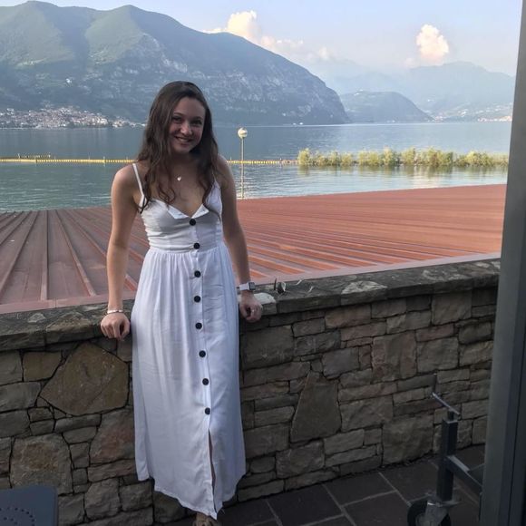 Meet your Posher, Kristen - Picture 1 of 1